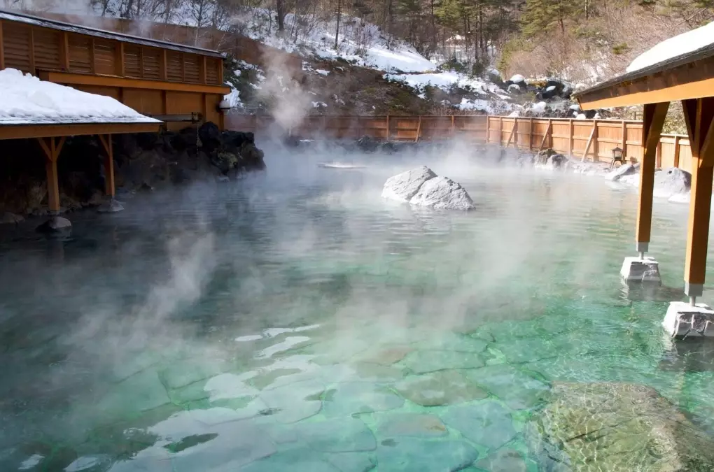 onsen bathing etiquette