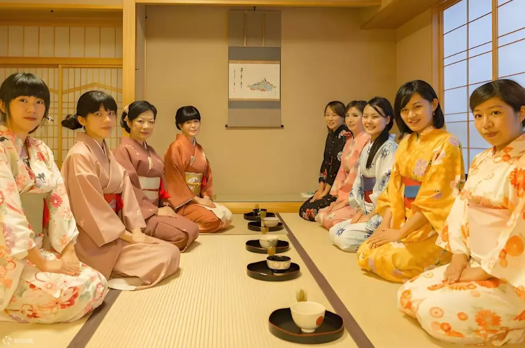 traditional matcha ceremony